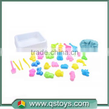 Preschool magic sand for kid with model making tools