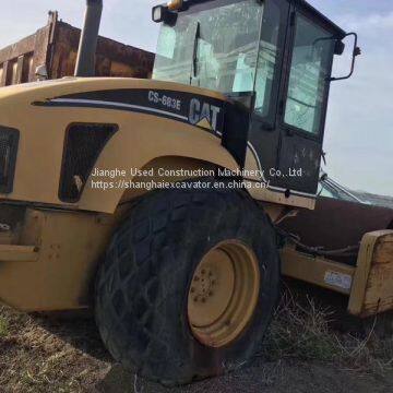 CAT CS-683E Road Roller