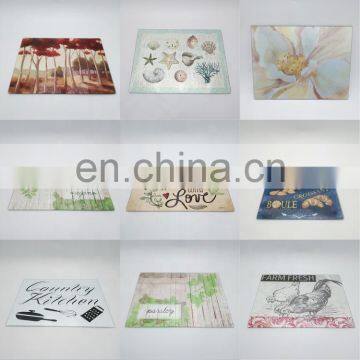 Colored Plume Patterns Tempered Glass Kitchen Chopping Board Easy To Clean And Dry