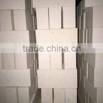 Refractory mullite insulation brick