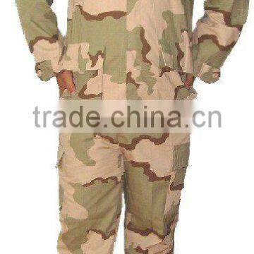 CAMOUFLAGE UNIFORM