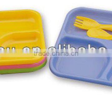 PM2421 Plastic Plates with Fork and Spoon