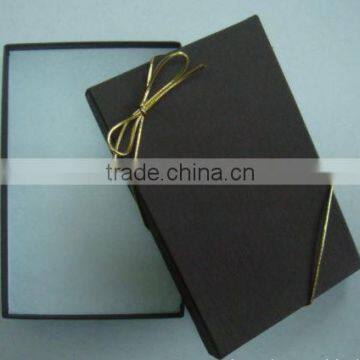 Gold elastic stretch loop for gift packing