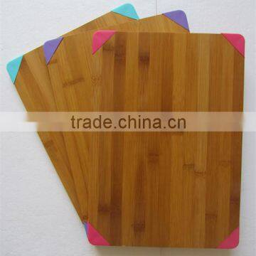 High quality kitchen bamboo wooden bread cutting board with silicon