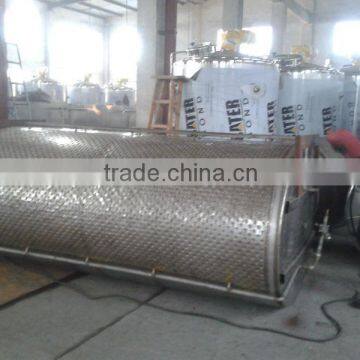 Sanitary refrigerated dairy milk cooling tank