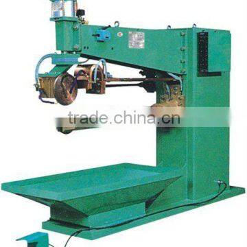 Automatic chain welding machine