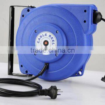 automatic retractable cable reel