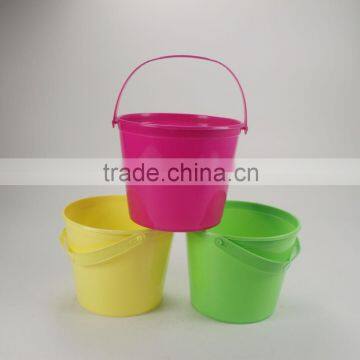 1.5L plastic flower bucket