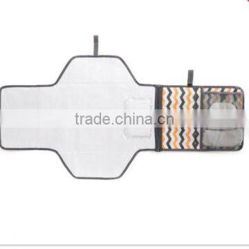 2017 New Design Fashion Polyester Travel Baby Foldable Changing Mat for Shopping photo-2