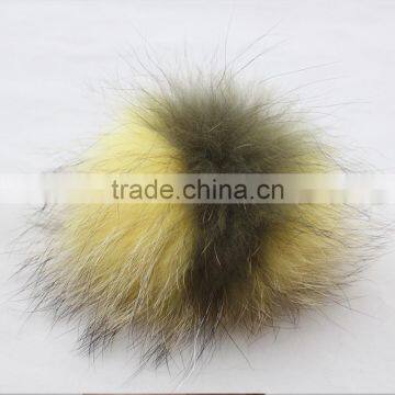 Myfur China Hot Selling High Quality New Dyed Raccoon Fur Balls photo-2