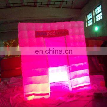 Inflatable advertising liiuminated bar