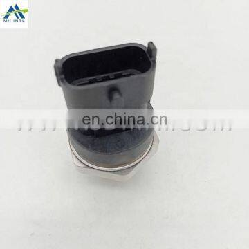 Auto Parts Fuel Rail High Pressure Sensor 940780670024 For MWM photo-3