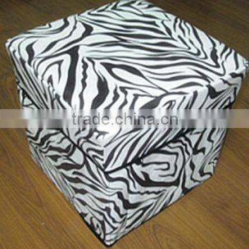 Folding storage box with zebra pattern