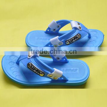 Specifically designed beautiful children rubber flip flops