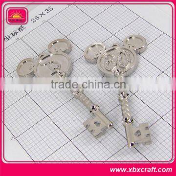 Custom Design Metal Key Shape Keychain photo-2