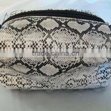 MAKEUP TOILETRY BAG BLACK WHITE SNAKESKIN DESIGN