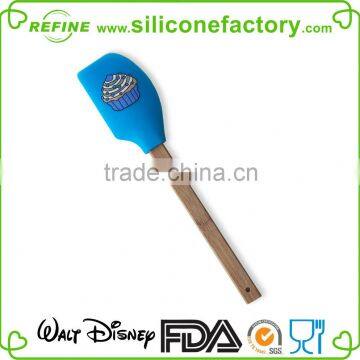 Wholesale cheap lovely cake printed wooden handle silicone scraper with a hole for hanging