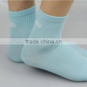 Factory Custom Cornflower Blue Solid Color Men's Ankle Socks photo-5