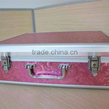 China Customized Pink Aluminum Hand Case photo-2