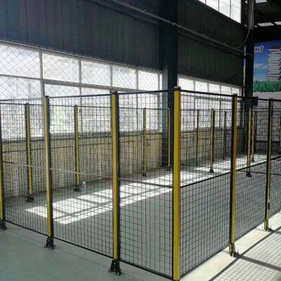 Portable Canada Temporary Fence With 1.8m Panels and Ground Spikes photo-3