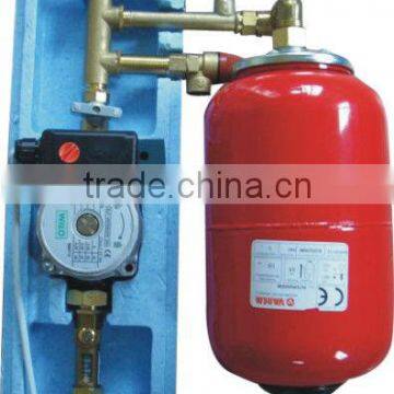 Working station for split solar collector system include circulation pump,intelligent controller,expansion vessel