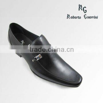 Leather Shoe with Buckle