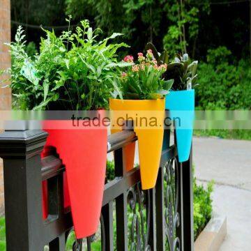 Balcony rail plastic flower pot Wholesale