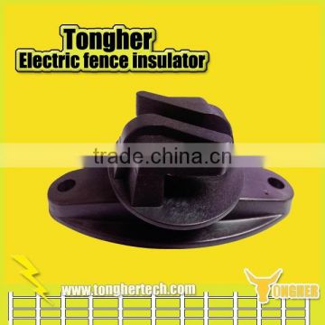 Electric fence nail on insulator for wooden post