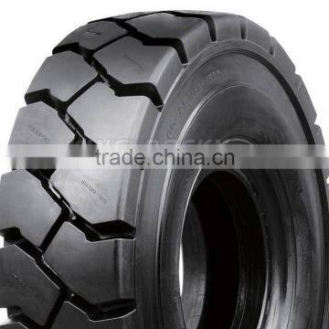 Wide Tread Rubber Pneumatic Forklift Tire 700-12 photo-3