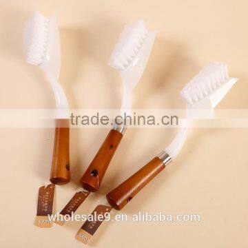 2015 newest design kitchen plastic brush with wood handle