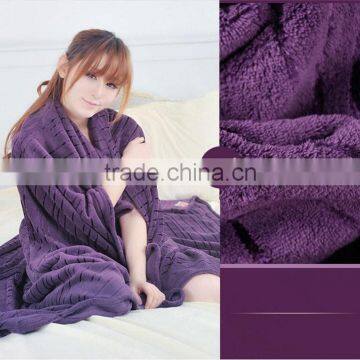 2015 Hot Sale 100% Polyester Wholesale Hometextile Bedding Set Twin King Full Queen Size Warm Glossy Line Coral Fleece Blanket photo-3