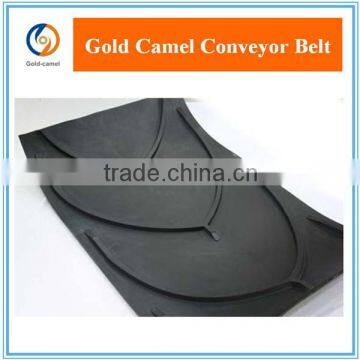 Herringbone rubber conveyor belt for quarry