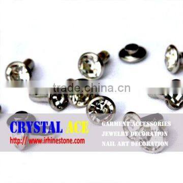 Crystal rivet for leather products