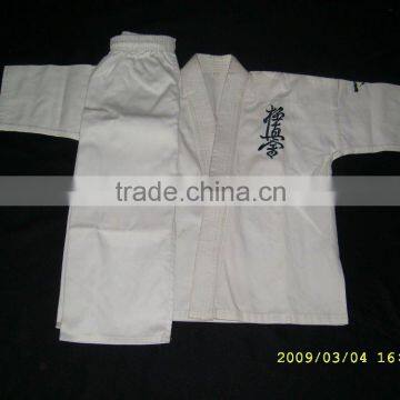 Karate Uniforms in High Quality With CVC and Cotton Fabric Used for School and Gyms photo-2