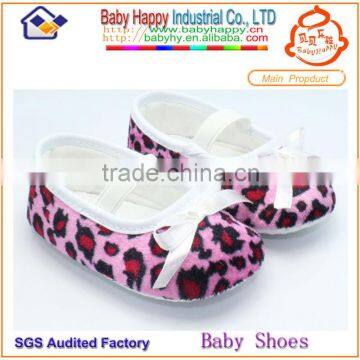 2014 Shenzhen wholesale dress baby walker