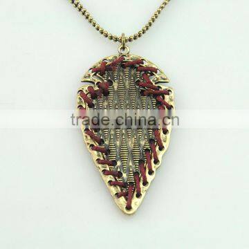 Wholesale Anti Gold Color Jewellery Meaningful Leaf Pendant Necklace photo-2