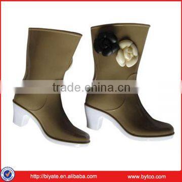 China Manufacturer Fashion Ladies PVC Rain Boots