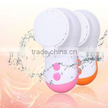 Portable ultrasonic vibrating facial cleaning device