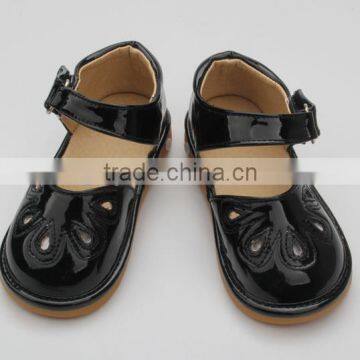 Wholesale handmade kids shoes with sound shoes for children