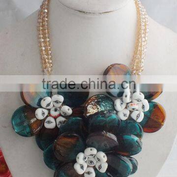 2015 Beauty design with smooth semi-precious stone flower jewelry necklace