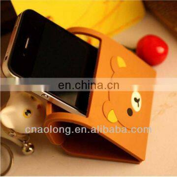 cartoon bear logo factory made customized soft pvc/rubber mobile phone holder