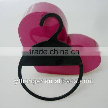 PSL002 Black Plastic Scarf Hanger Round