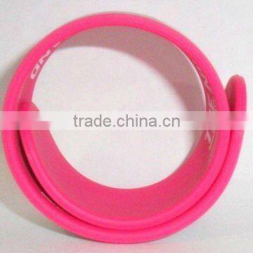 cheapest silicone bracelet with metal slap