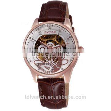 Genuine Leather Nice Peacock Dial Fashion Wrist Watch