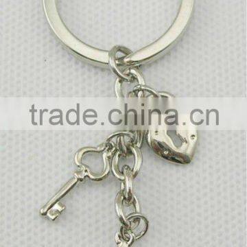 promotional metal souvenir keychain for couple, Made of Pewter-alloy,various design