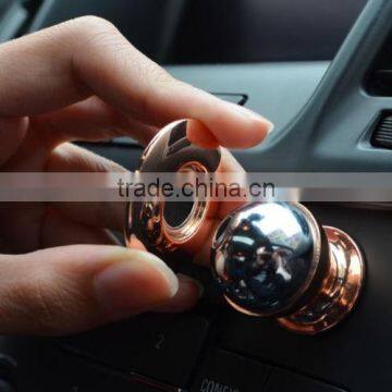 Gold Flexible Magnetic Car Mount /mobile Phone Car Holder China photo-3