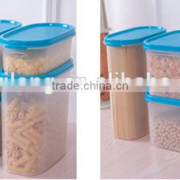 Plastic Storage Containers Set