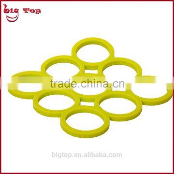 BT0120 Wholesale Silicone Square Shapes Heat Resistant Table Mat With 9 Round Shape Pot Holder Table Mat Insulating Pat Cup Mat photo-4