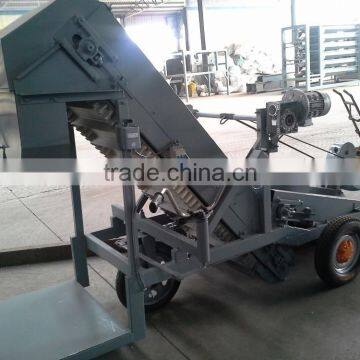 Self Propelled Peanut Kernel/,maze/corn Reaping and Automatic Packing Machine photo-2