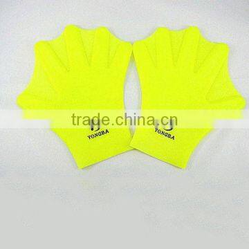 Hot selling eco-friendly kids silicon swimming gloves / silicone swimming flippers for hands